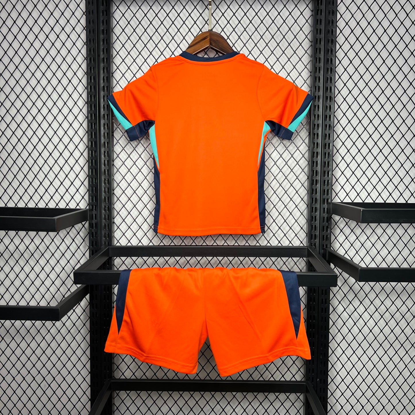 2024 HOLANDA LOCAL KID KIT VERSION