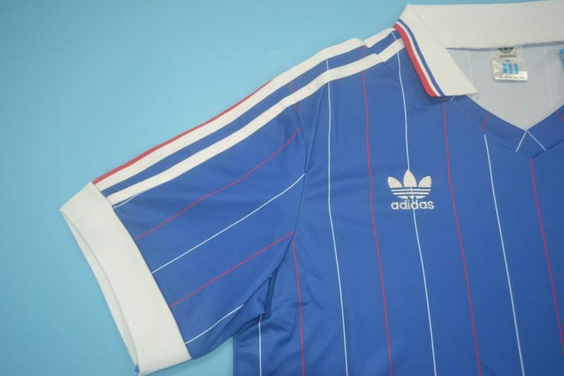 Retro Francia 1982 Home