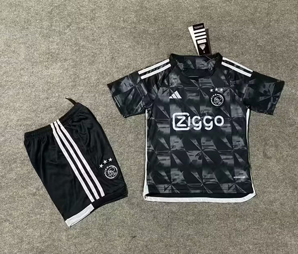 23/24 Ajax Kid Kits