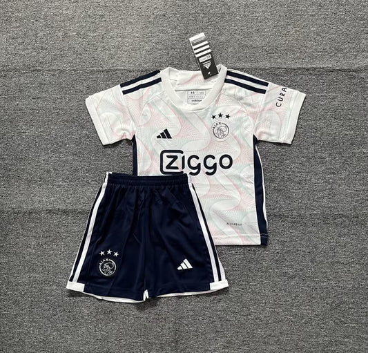 23/24 Ajax Kid Kits