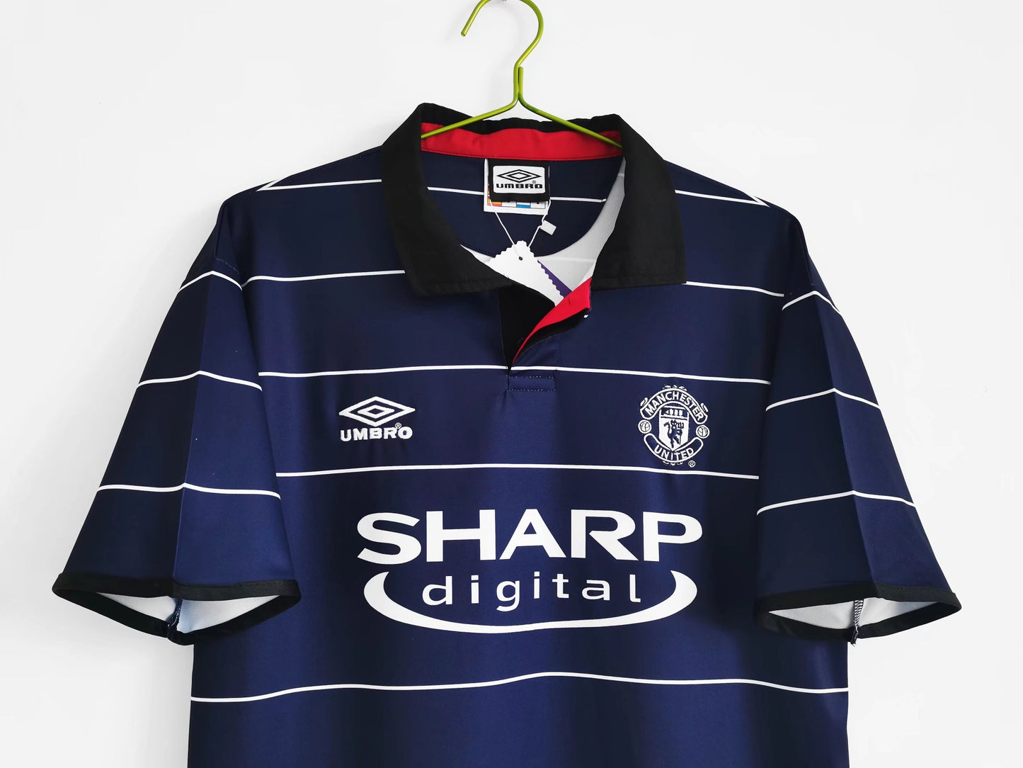 1999/00 Man United Away