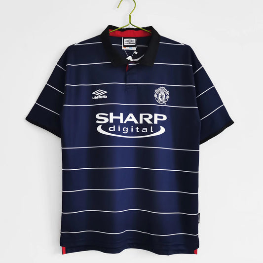 1999/00 Man United Away