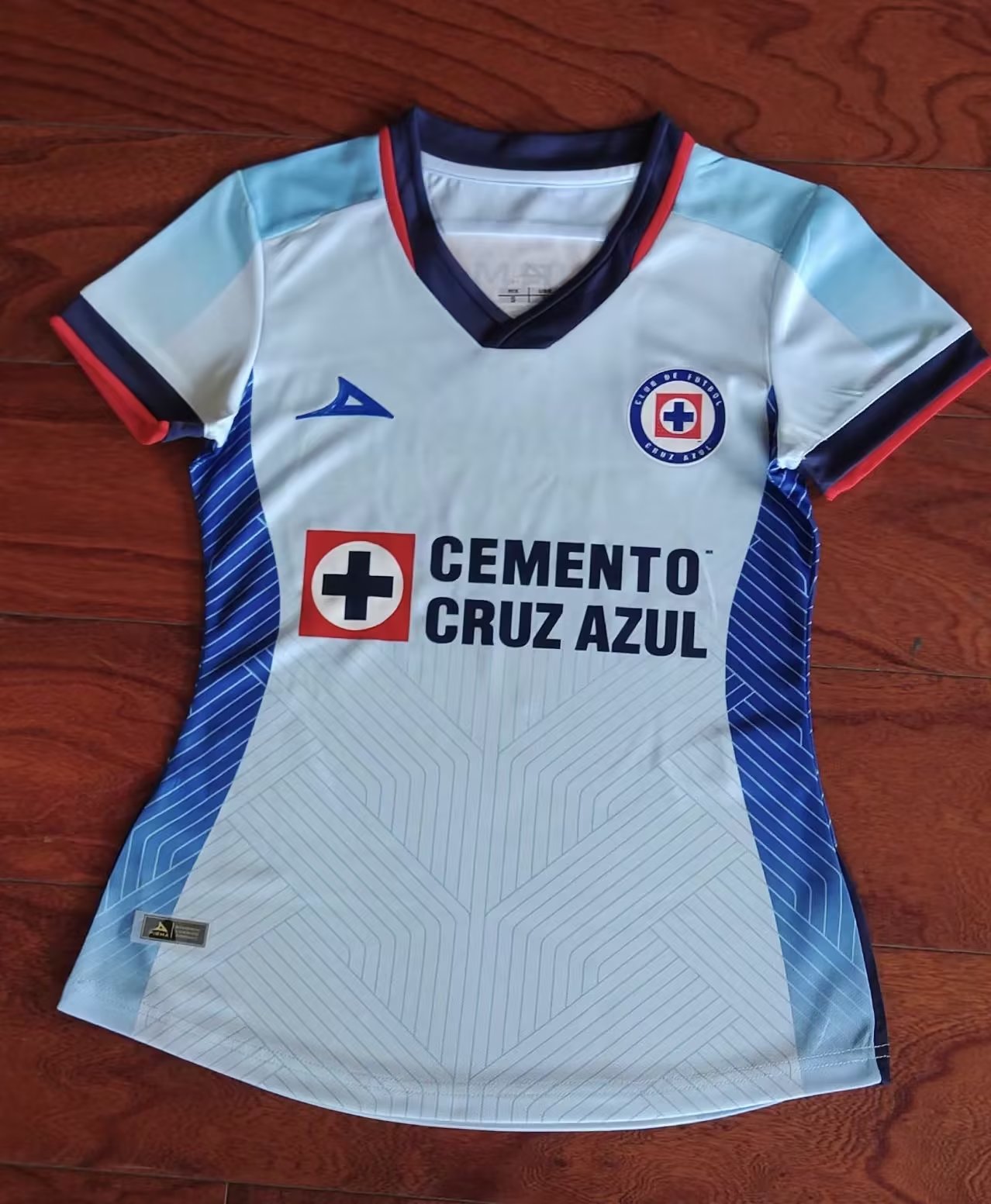 23-24 Cruz Azul Women Jersey